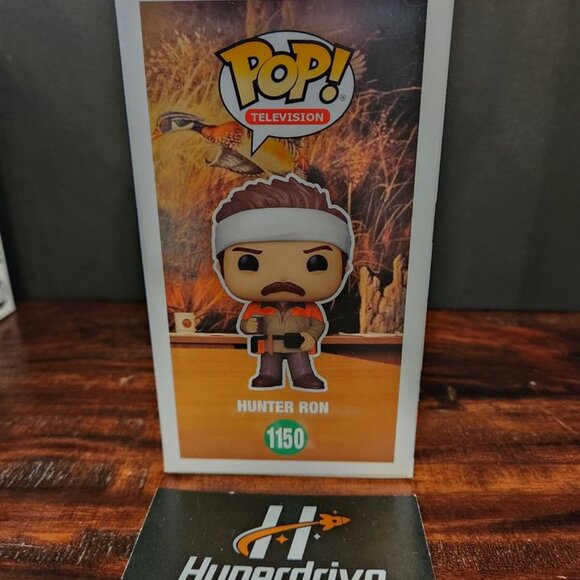 Parks and Recreation Hunter Ron CHASE Funko PoP! Vinyl Figure - Picture 4 of 7